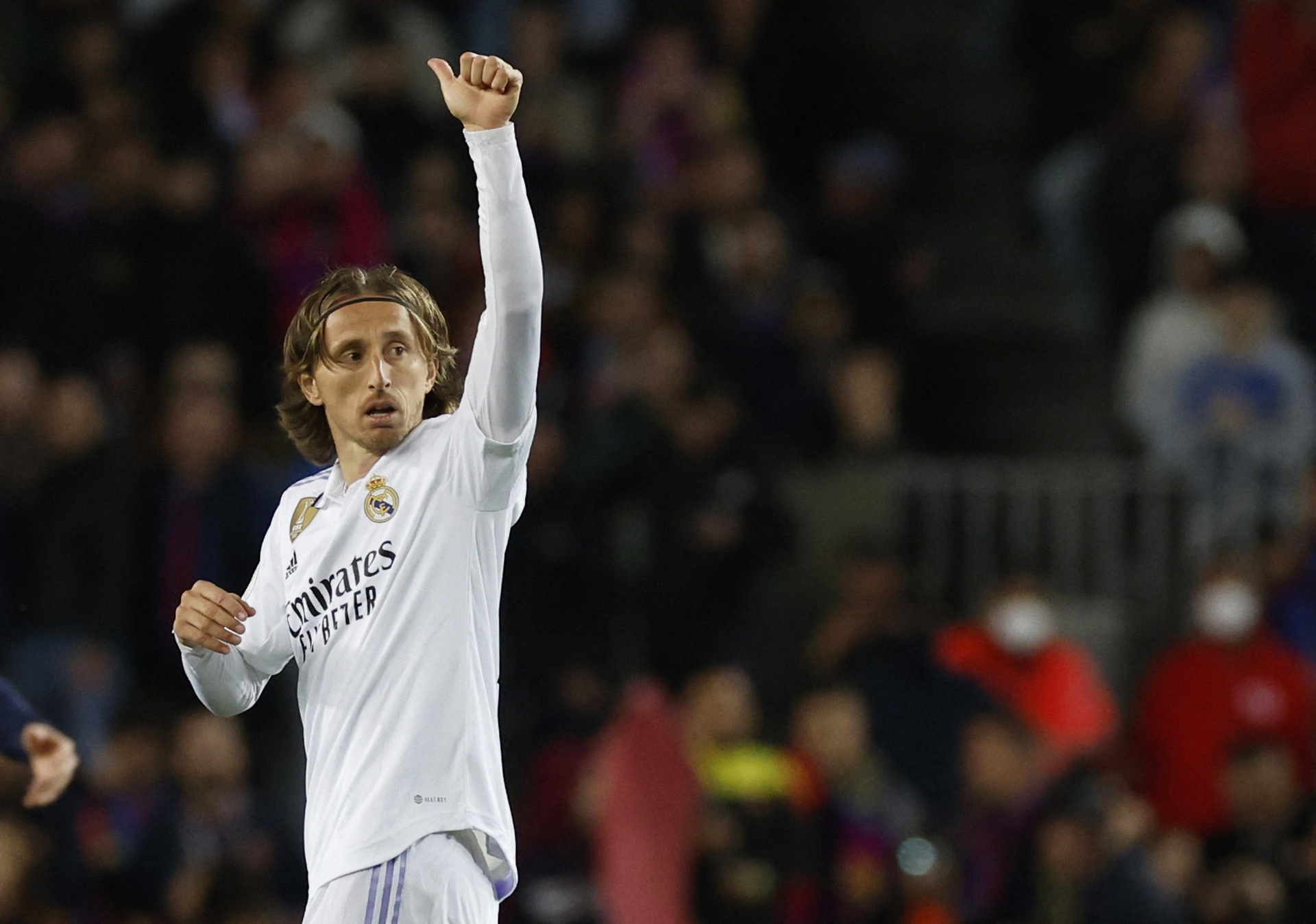 Không phải Benzema, Modric mới là cái tên đáng sợ nhất với Chelsea - Bóng Đá