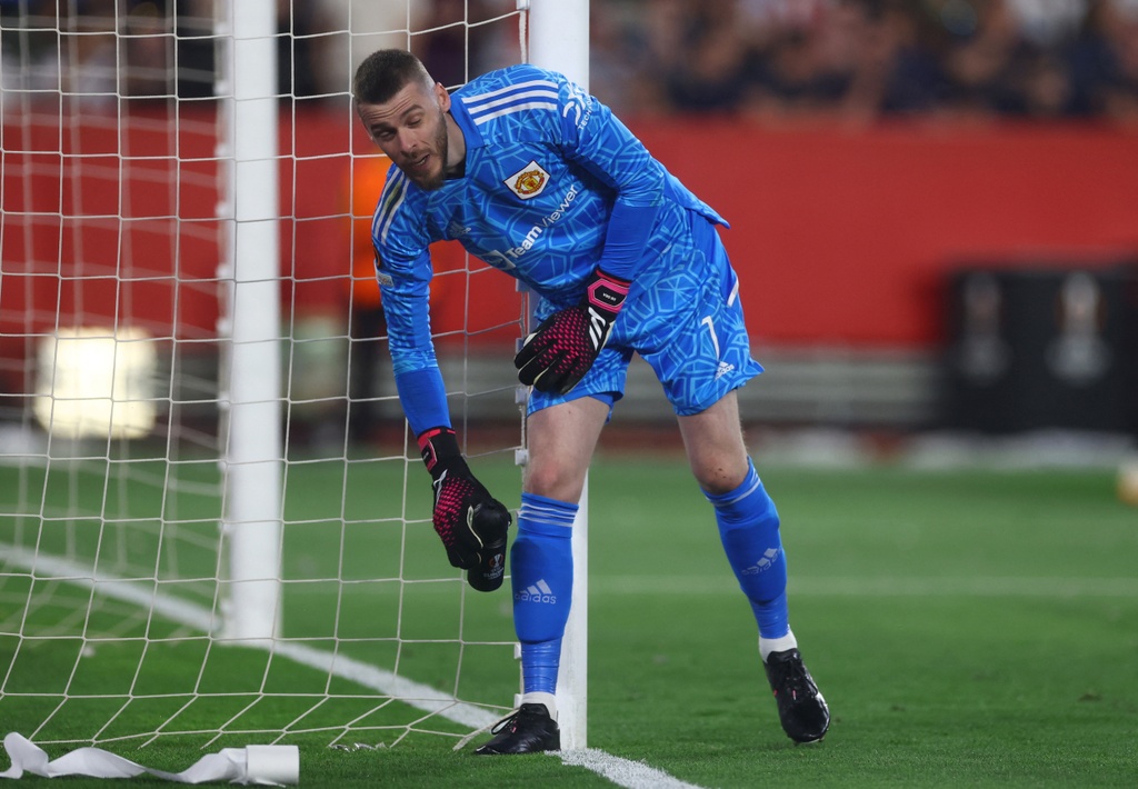 De Gea lỗi thời, xứng đáng phải ra đi - Bóng Đá