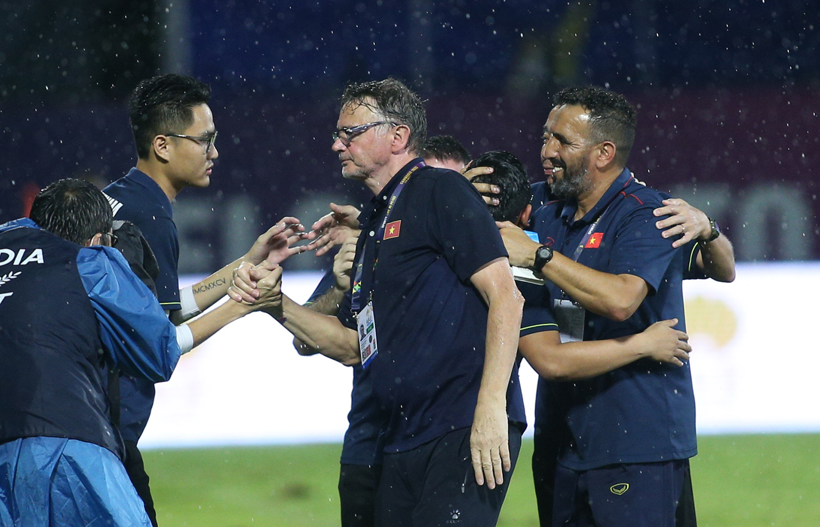 HLV Troussier tuyên bố lớn sau khi U22 Việt Nam thắng Malaysia - Bóng Đá