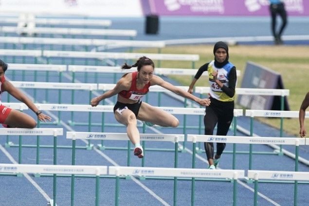 Hot girl Mỹ Tiên chạy “xé gió” giành HCV chạy 100m rào SEA Games 32 - Bóng Đá