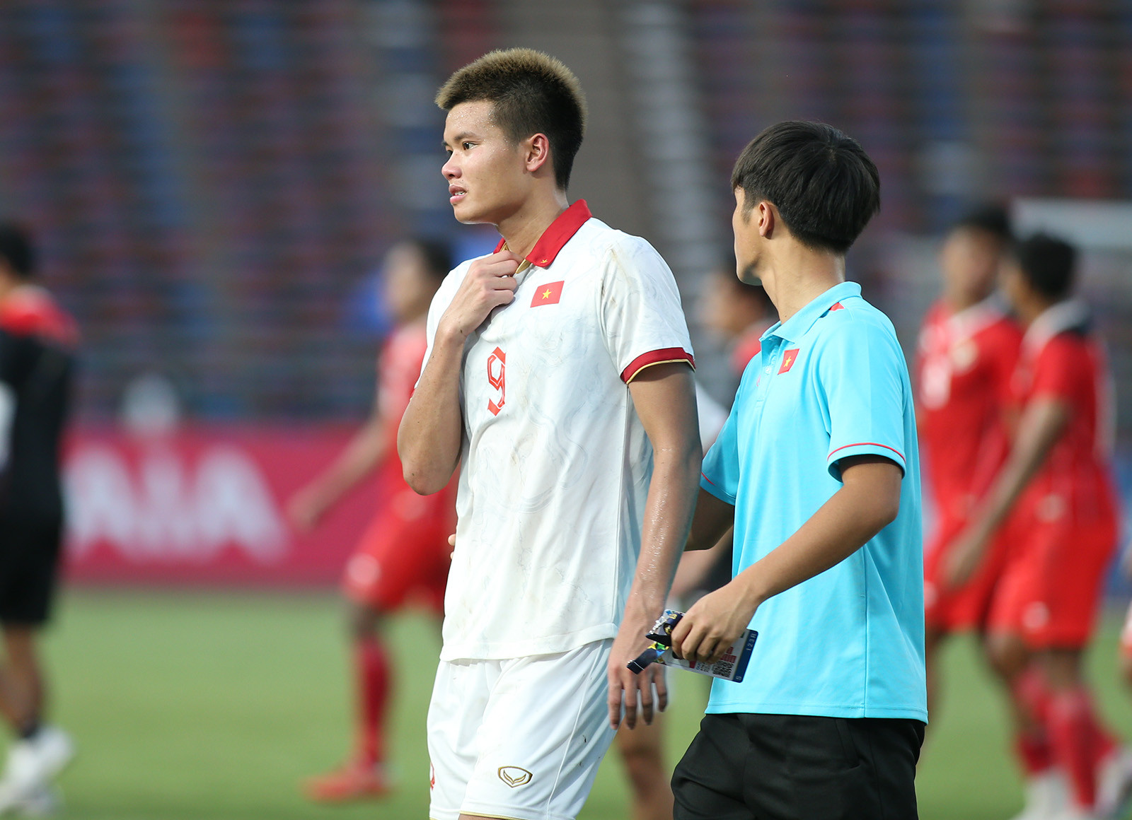 Cầu thủ U22 Việt Nam khóc nức nở sau trận thua - Bóng Đá