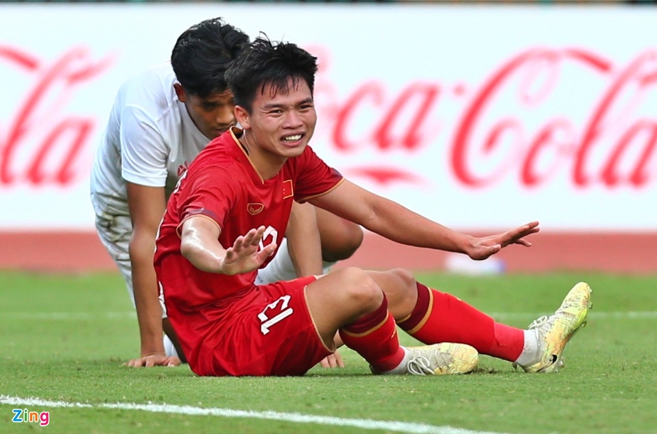 Hậu vệ U22 Việt Nam suýt lập hat-trick vào lưới Myanmar - Bóng Đá