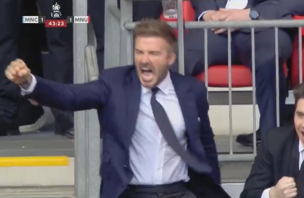 Beckham ăn mừng phấn khích sau bàn thắng của MU - Bóng Đá