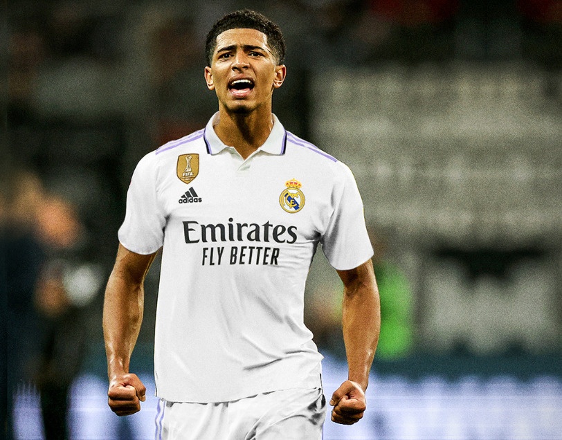 Jude Bellingham gia nhập Real Madrid với mức phí 88 triệu bảng từ Dortmund. Con số này sẽ tăng lên tùy vào màn thể hiện của anh ở sân Bernabeu. Bellingham từng là trụ cột của Dortmund. Anh ghi 14 bàn sau 42 trận ở Bundesliga mùa vừa qua. Tiền vệ 19 tuổi này cũng gây ấn tượng trong màu áo "Tam sư" tại World Cup 2022.