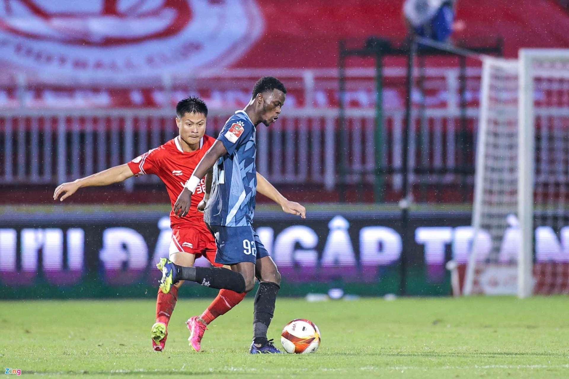 Ngoại binh Ai Cập ghi bàn đầu tiên ở V-League - Bóng Đá