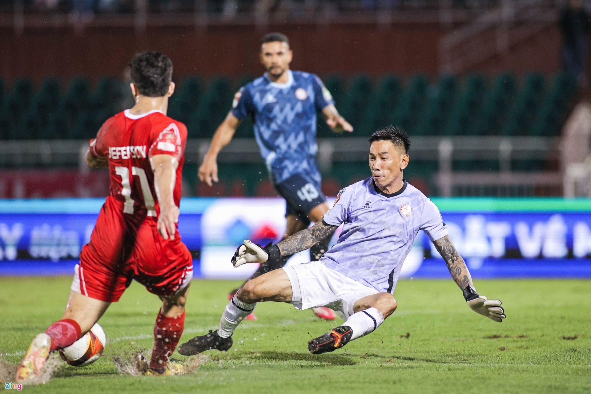 Ngoại binh Ai Cập ghi bàn đầu tiên ở V-League - Bóng Đá