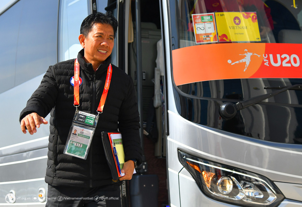 HLV Hoàng Anh Tuấn dẫn dắt Olympic Việt Nam dự Asiad 19 - Bóng Đá