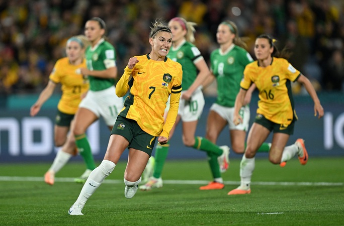 World Cup nữ 2023: Đồng chủ nhà Úc giành 3 điểm nghẹt thở - Bóng Đá