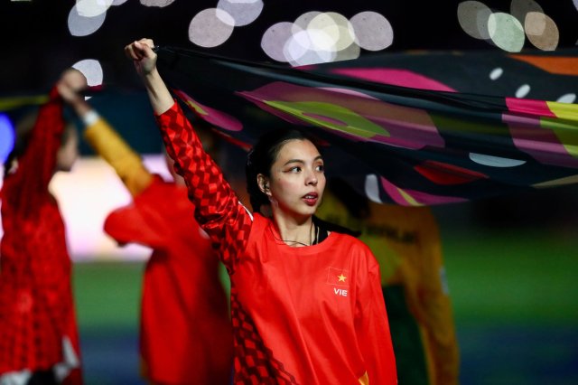 Xúc động với hình ảnh Việt Nam trong lễ khai mạc World Cup nữ 2023 - Bóng Đá