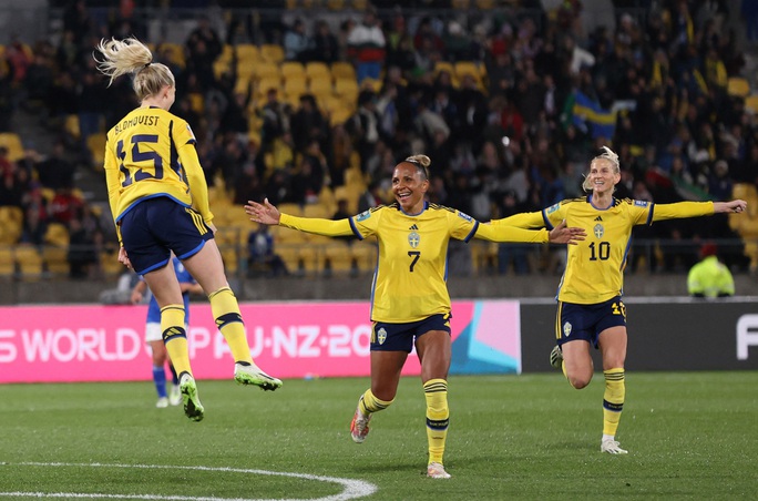 World Cup nữ 2023: Thụy Điển thắng đậm Ý, giành vé vào vòng 1/8 - Bóng Đá