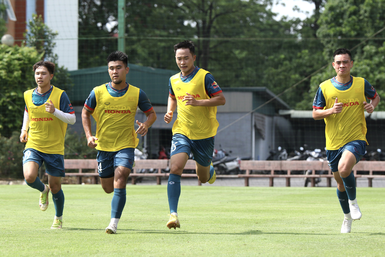 Sao trẻ U23 Việt Nam tiết lộ lý do đội bị 'ăn mắng' trên sân tập - Bóng Đá