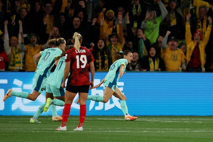 World Cup nữ 2023: Úc thắng 