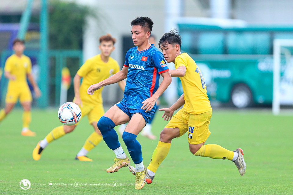 U23 Việt Nam hòa U21 Hà Nội trước ngày đi Thái Lan - Bóng Đá