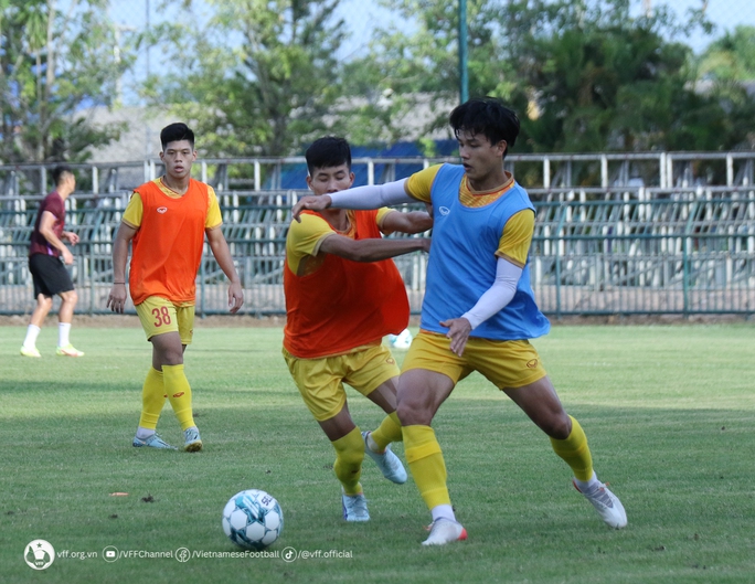Tuyển U23 Việt Nam trau chuốt lối chơi chủ động tấn công - Bóng Đá