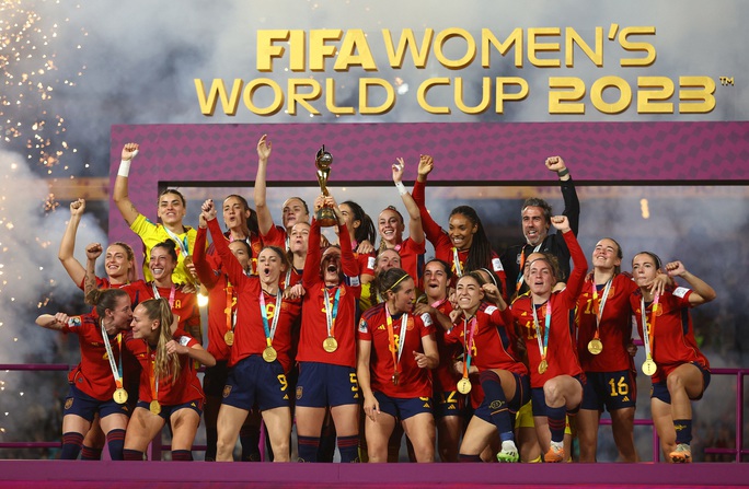 Bế mạc World Cup nữ 2023, hai luồng cảm xúc trái ngược - Bóng Đá