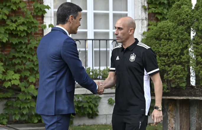 Thủ tướng Tây Ban Nha lên tiếng, Rubiales khó giữ ghế chủ tịch liên đoàn bóng đá - Bóng Đá