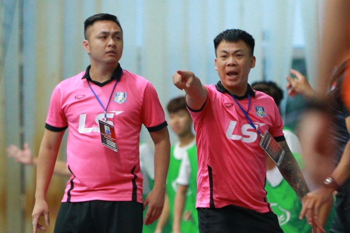 Cao Bằng cùng cựu HLV tuyển futsal Việt Nam vô địch giải U20 Quốc gia 2023 - Bóng Đá
