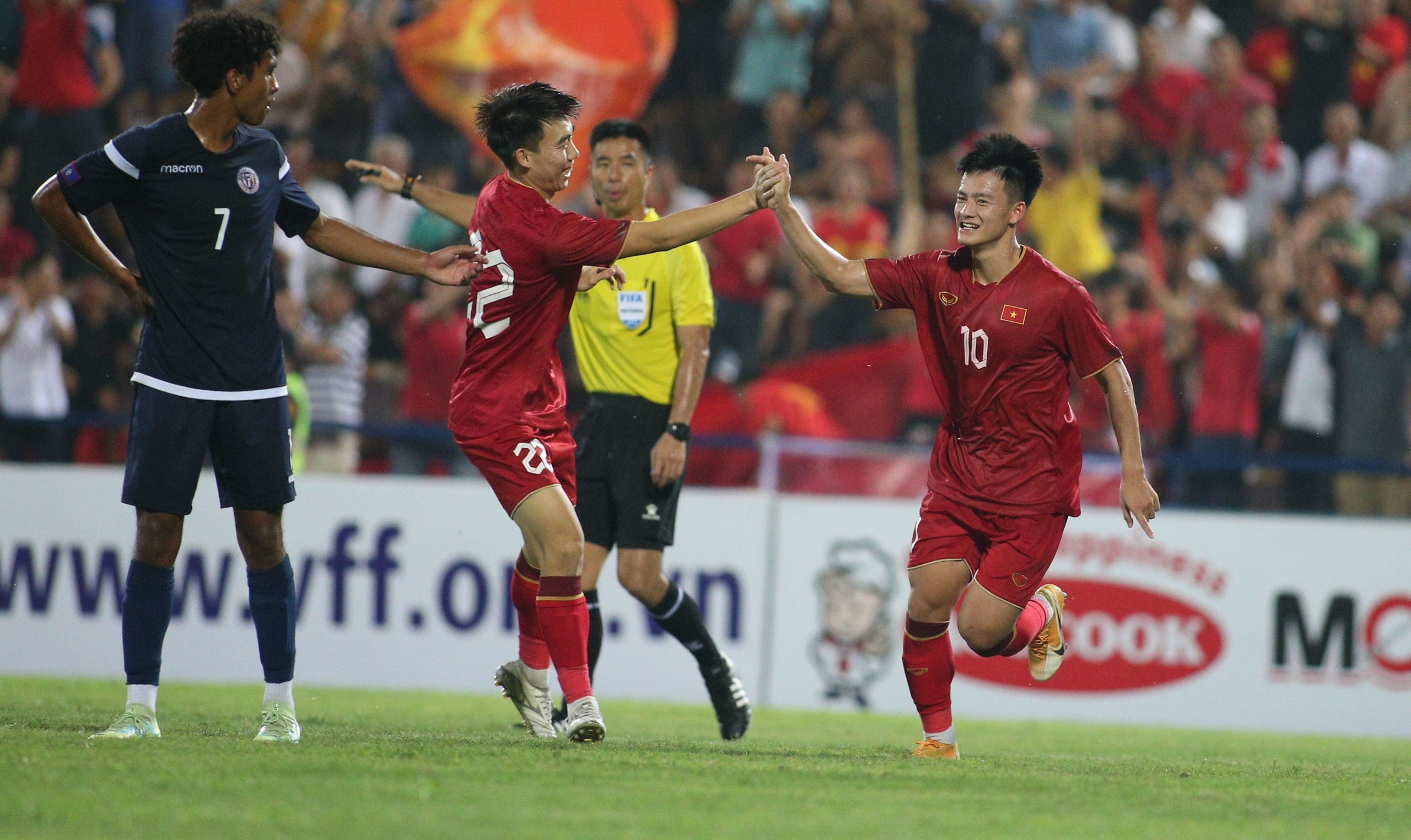 U23 Việt Nam thắng Guam 6-0, HLV Troussier tiếc vì không ghi thêm bàn thắng - Bóng Đá