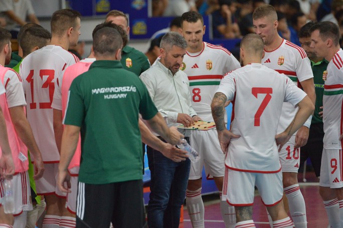 Tuyển futsal Việt Nam hào hứng trước cuộc đối đầu Hungary - Bóng Đá