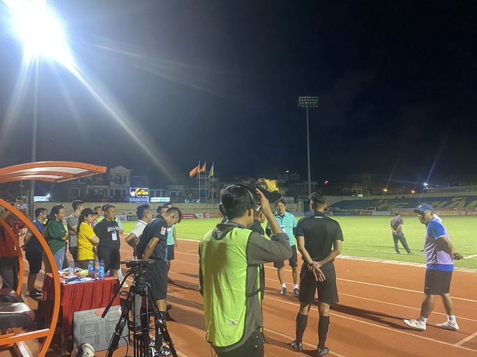 U21 Quốc gia: Đà Nẵng thắng Khánh Hòa, sân đấu gặp sự cố - Bóng Đá
