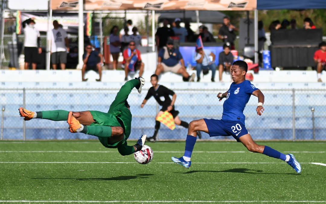Thắng Guam 2 lượt trận, Singapore giành vé vào vòng loại 2 World Cup - Bóng Đá