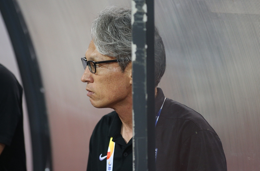 Thua Hà Nội FC, HLV Wuhan Three Towns đổ lỗi cho cỏ sân Mỹ Đình - Bóng Đá