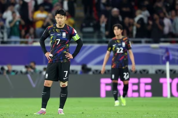 Sao Hàn Quốc xin lỗi, HLV Klinsmann kiên quyết không từ chức - Bóng Đá