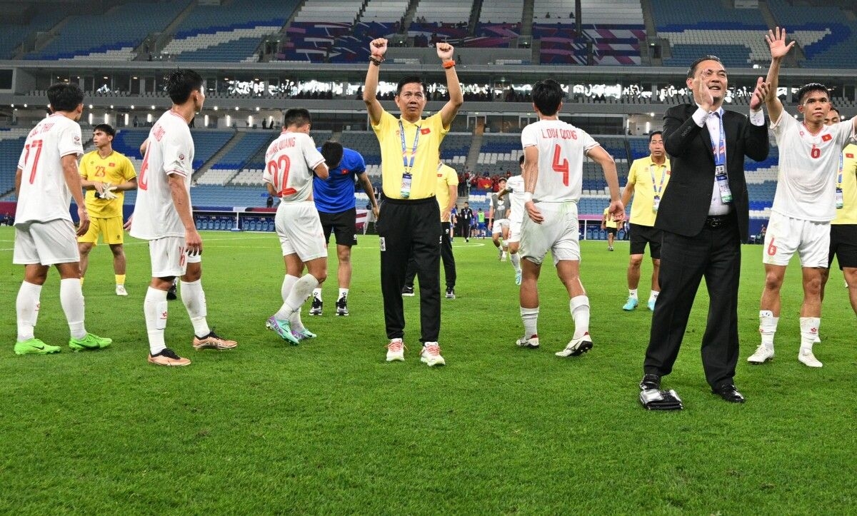 Chuyên gia chỉ rõ khác biệt của U23 Việt Nam dưới thời Hoàng Anh Tuấn so với HLV Troussier - Bóng Đá