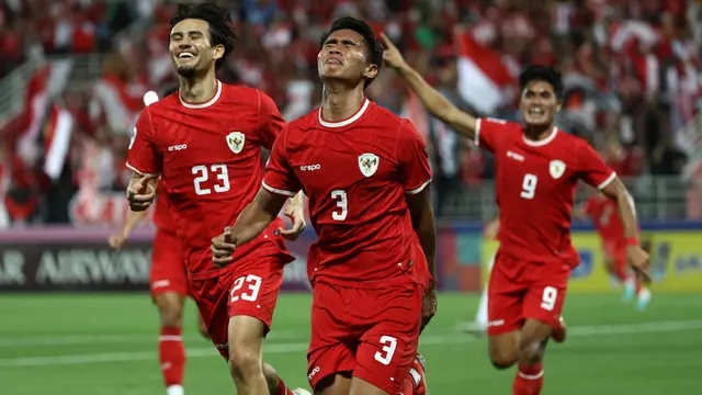 Muhammad Ferrari ăn mừng sau khi đưa bóng vào lưới U23 Uzbekistan.