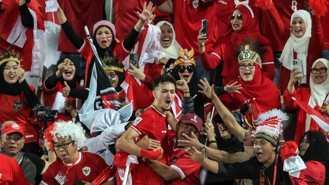 Iraq ghi bàn, CĐV Indonesia nổi giận với VAR - Bóng Đá