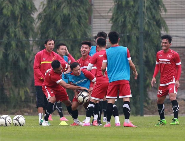 ĐT Việt Nam đá giao hữu với các Ngôi sao Hàn Quốc