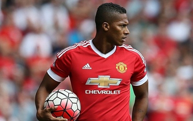 Vì sao Antonio Valencia tỏa sáng dưới thời Mourinho?
