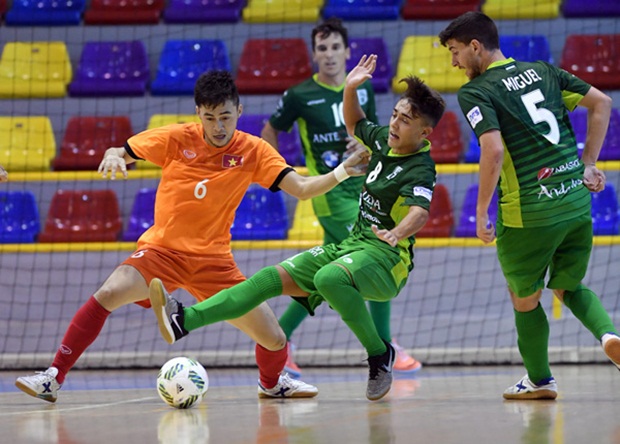ĐT Futsal Việt Nam có chiến thắng đầu tiên tại Tây Ban Nha