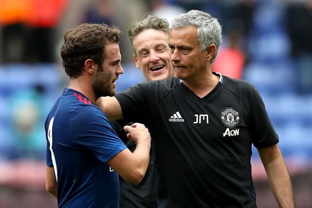 Juan Mata tiết lộ chưa hề nói chuyện tương lai tại MU với Mourinho