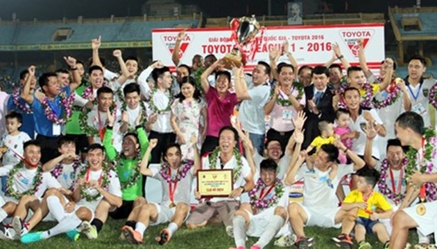 Các CLB đua nhau dùng “tên sạch”, V.League hết là cái chợ?