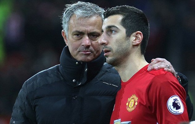 Ảnh bài viết Mourinho lên gân, thề bám đuổi đối thủ tốp đầu