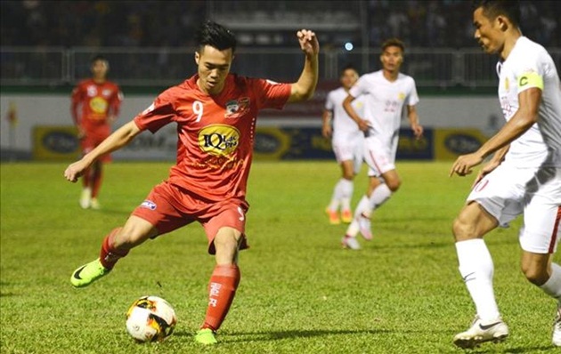 Văn Toàn có nhiều cơ hội đá chính và tỏa sáng tại J.League