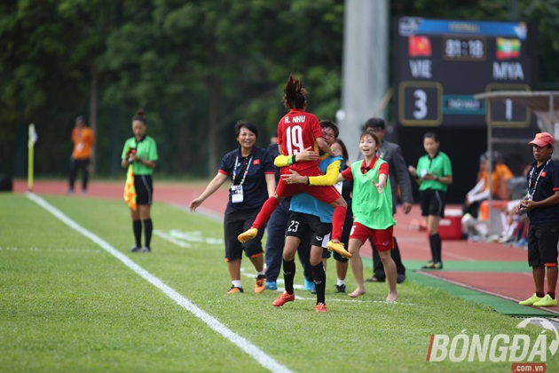 Trực tiếp SEA Games 29: ĐT nữ Việt Nam gia tăng cách biệt lên 3-1 (Hiệp hai) - Bóng Đá
