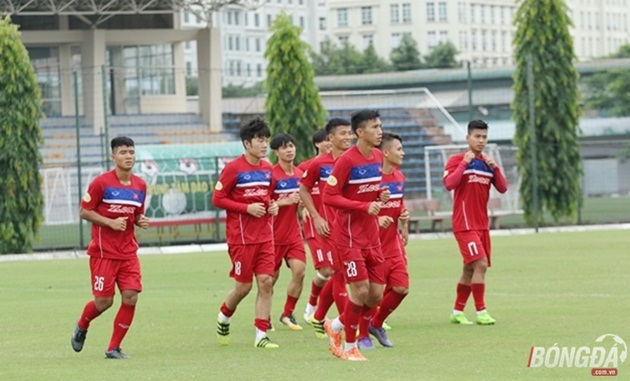 Mạc Hồng Quân, Công Phượng tươi rói trong buổi tập đầu tiên của ĐT Việt Nam - Bóng Đá