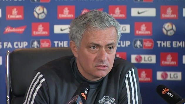 Jose Mourinho: ‘Người có não’ mới thấu hiểu tình cảnh Man United - Bóng Đá
