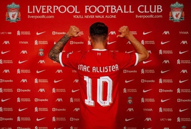 Liverpool chiêu mộ chớp nhoáng nhà vô địch World Cup.