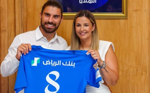 Sau Ruben Neves, đến lượt Milinkovic-Savic rời châu Âu ở độ tuổi chín muồi.