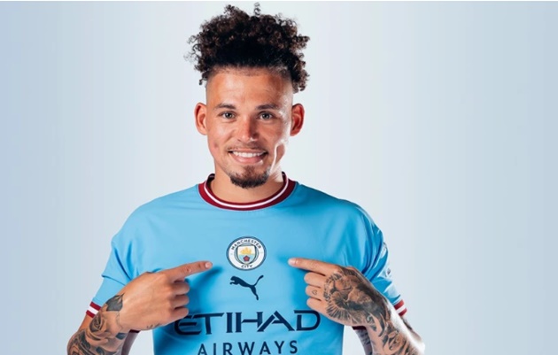 Pep đang lãng phí tiền vệ hàng đầu Premier League 1 Kalvin gia nhập Man City với tổng phí 45 triệu bảng.