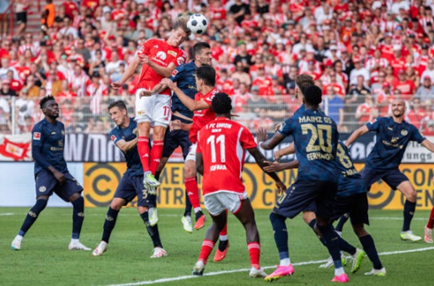 Bundesliga tròn mắt với ‘dị nhân’ không chiến - Bóng Đá