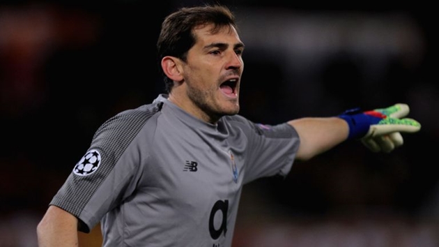 Casillas bác bỏ tin đồn nghỉ hưu - Bóng Đá