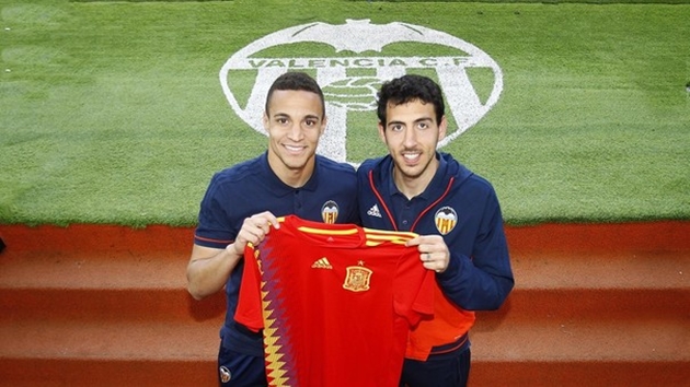 Barca nhắm Parejo và Rodrigo - Bóng Đá