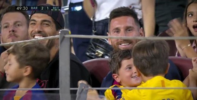 Messi's reaction after Griezmann shines - Football