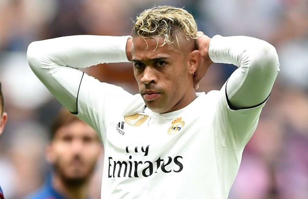 Nhiệm vụ bất khả thi của Mariano Diaz tại Real - Bóng Đá