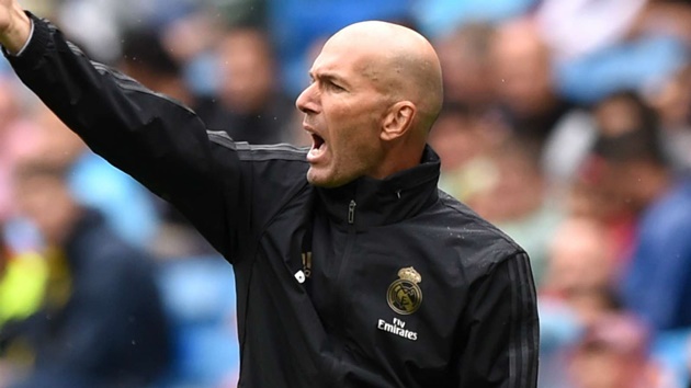 NÓNG! Bị đồn phải nhường ghế nóng cho Mourinho, Zidane đáp trả cực gắt - Bóng Đá