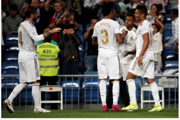 Real Madrid: Fans impressed with Eder Militao’s performance against Osasuna - Bóng Đá